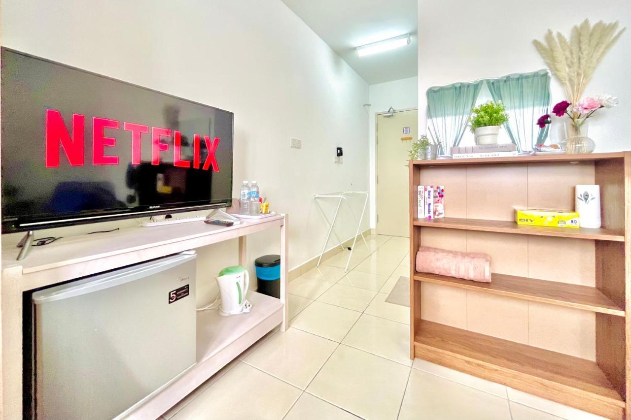 Alanis Studio Suite {Shortstay} Sepang Bagian luar foto